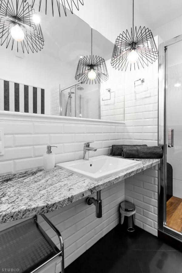 Clicktheflat The Warsaw Rising Museum Apartments מראה חיצוני תמונה